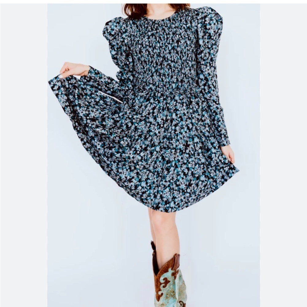 The Polly dress ditzy floral smocked boho dress size medium new with tags
